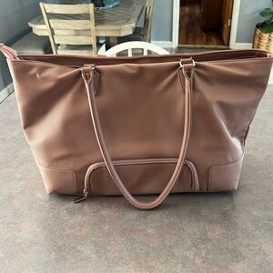 Buff bunny game changer bag mauve/pink, some wear but in great shape!!!